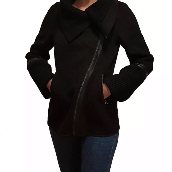 Mackage black wool fitted jacket with leather strip details. - Picture 3 of 4